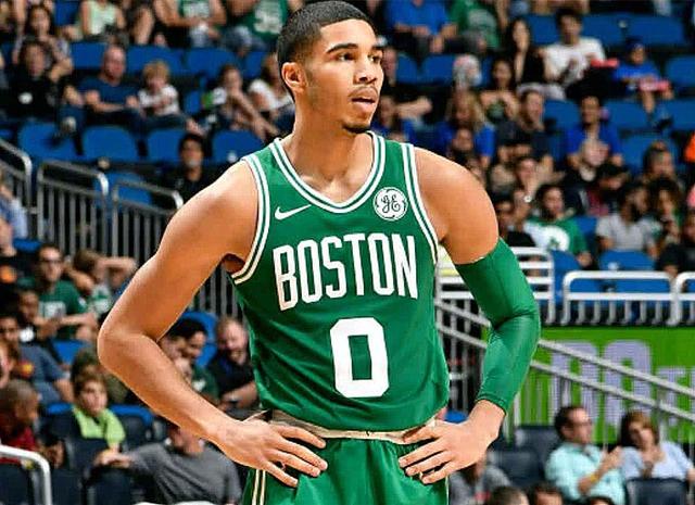 若由阿韦洛 若由阿韦洛