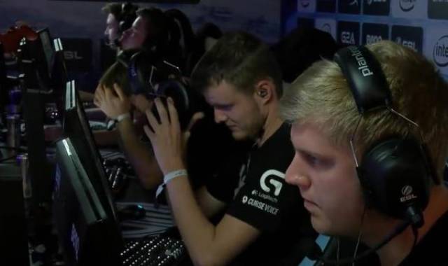 迫收缩的姿 迫收缩的姿